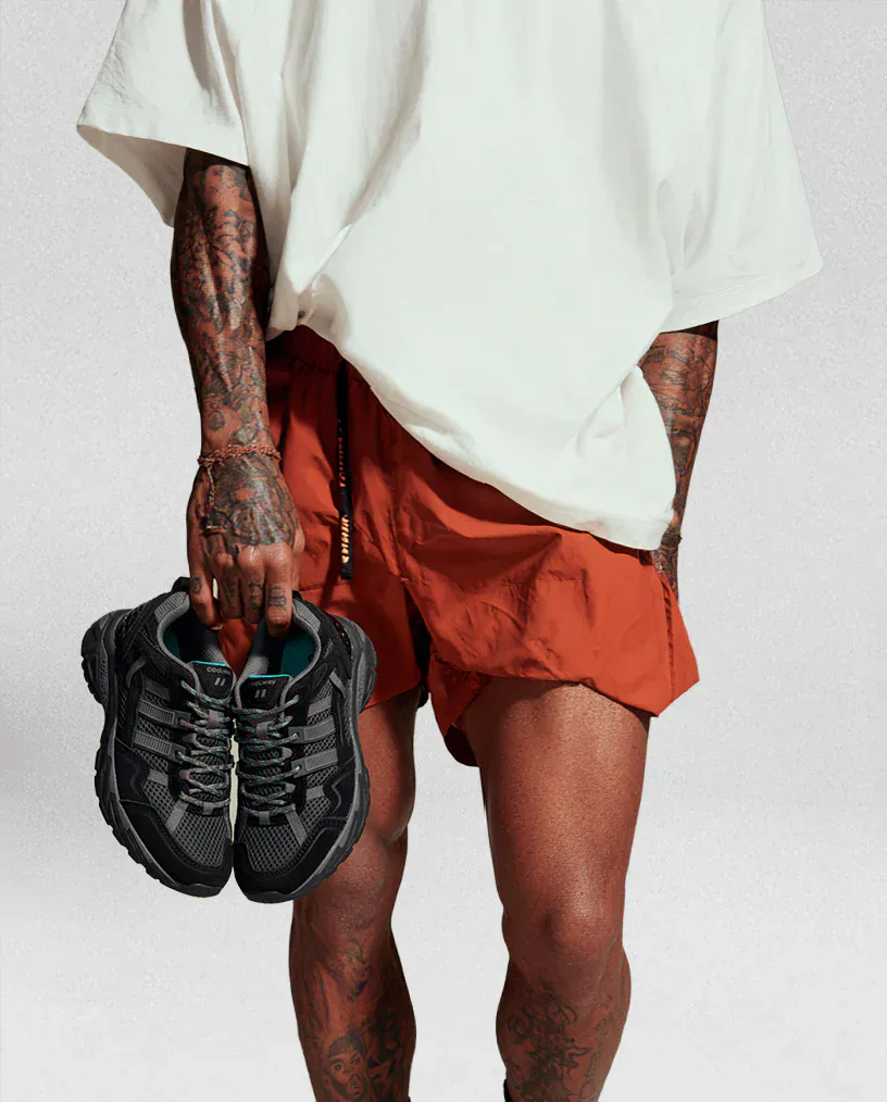 2003 Blk - Image 2