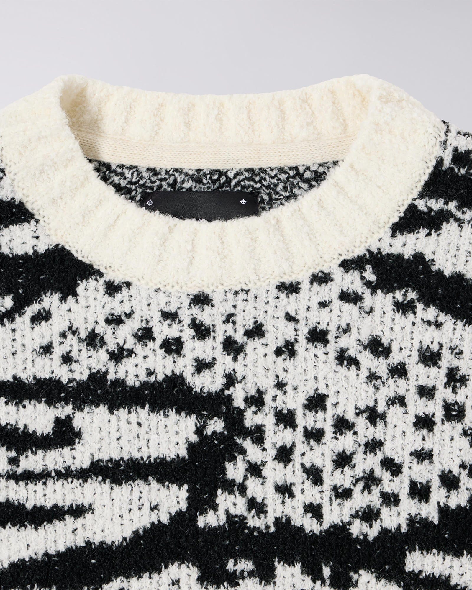 Panku Sweater - Image 6