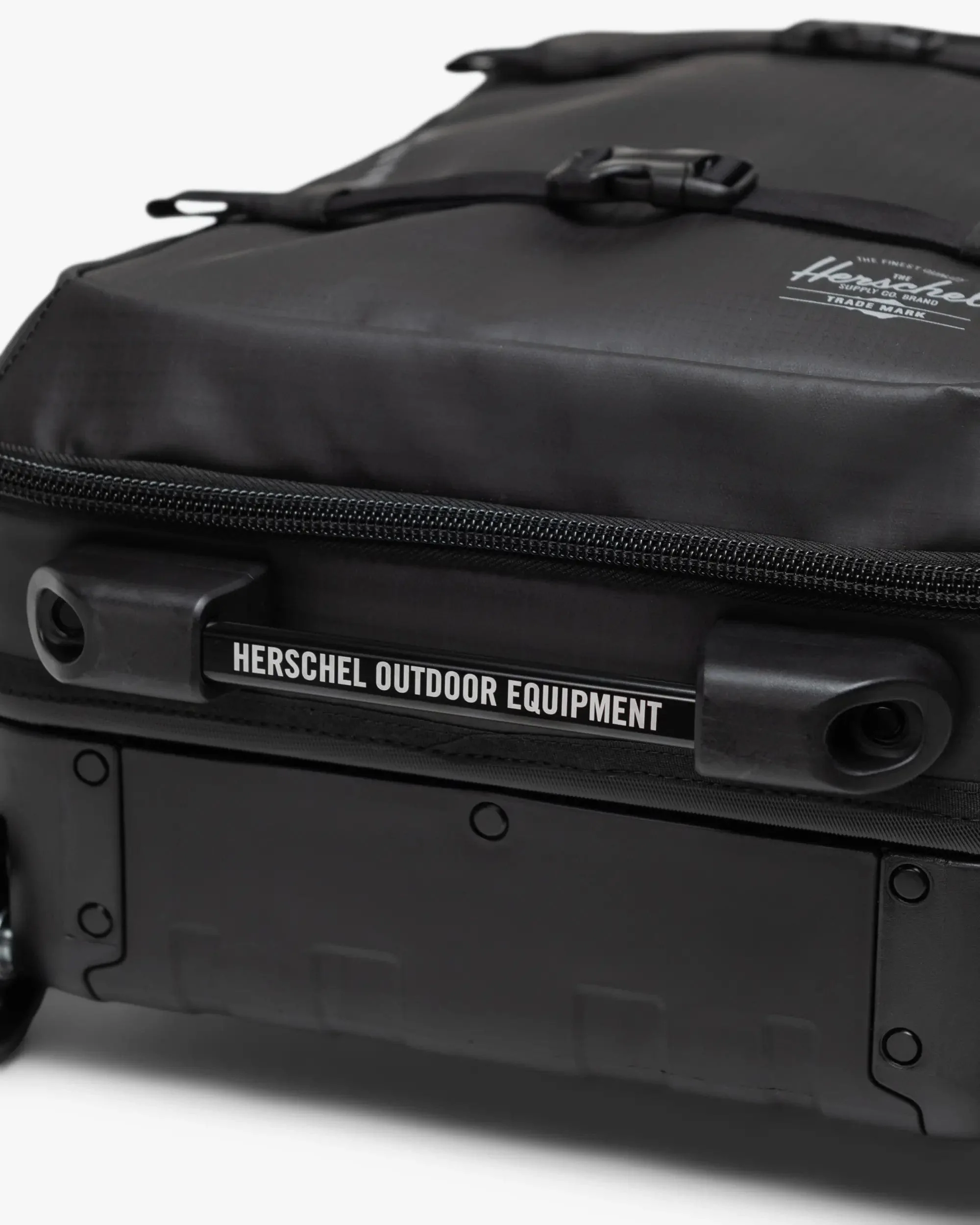 All Season Hybrid Roller Bag Large Carry On - Image 10