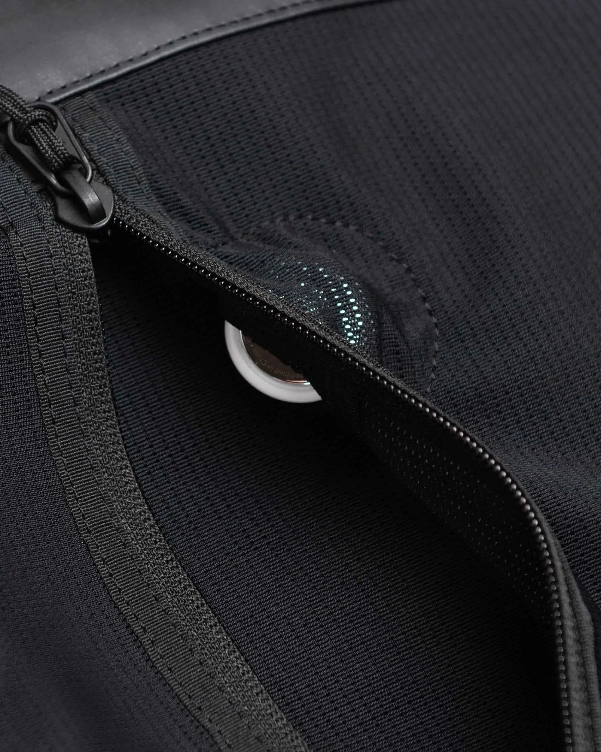 All Season Hybrid Roller Bag Large Carry On - Image 8