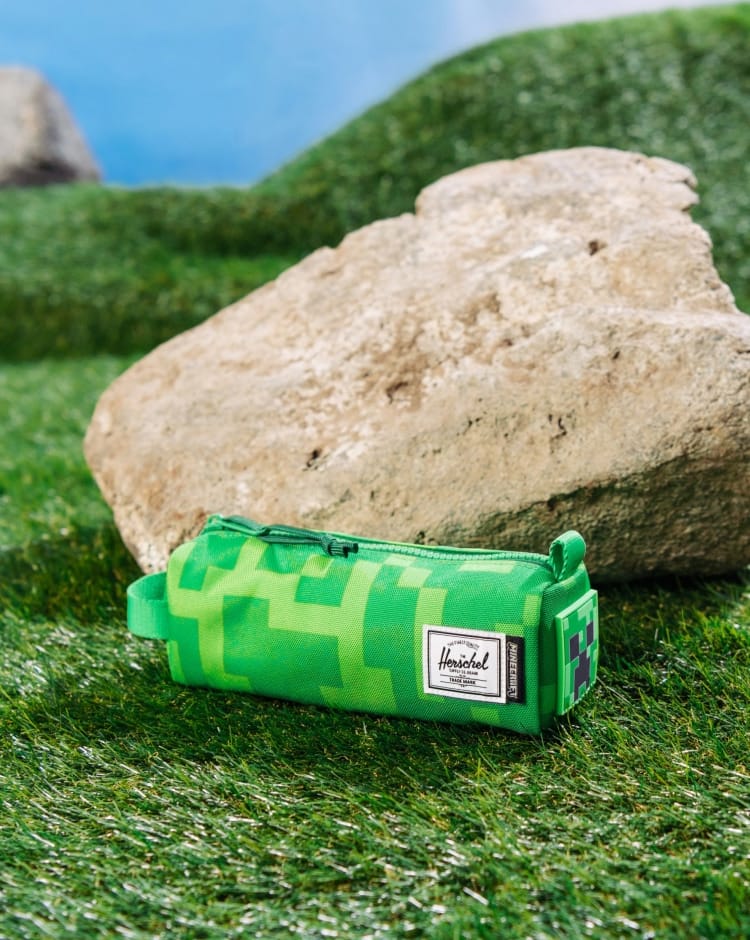 Minecraft Settlement Pencil Case Little Herschel - Image 2