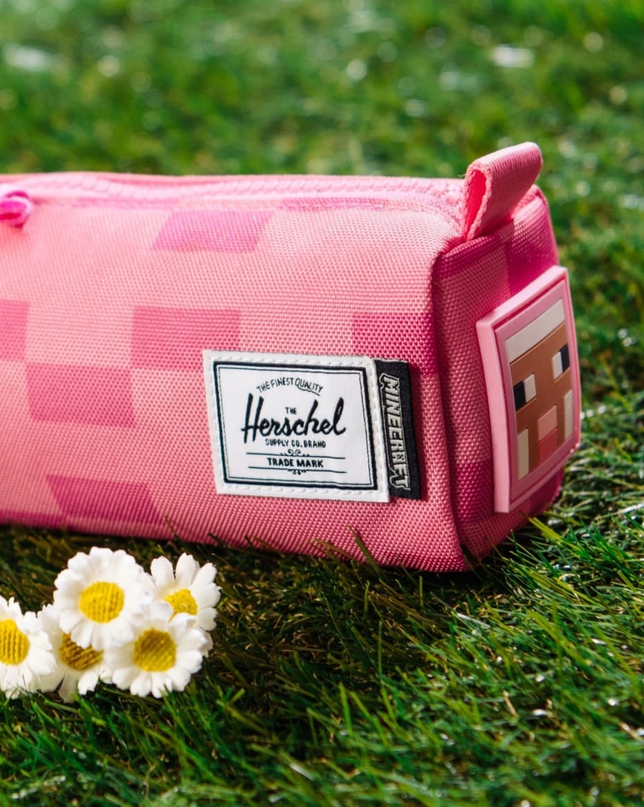 Minecraft Settlement Pencil Case Little Herschel - Image 3