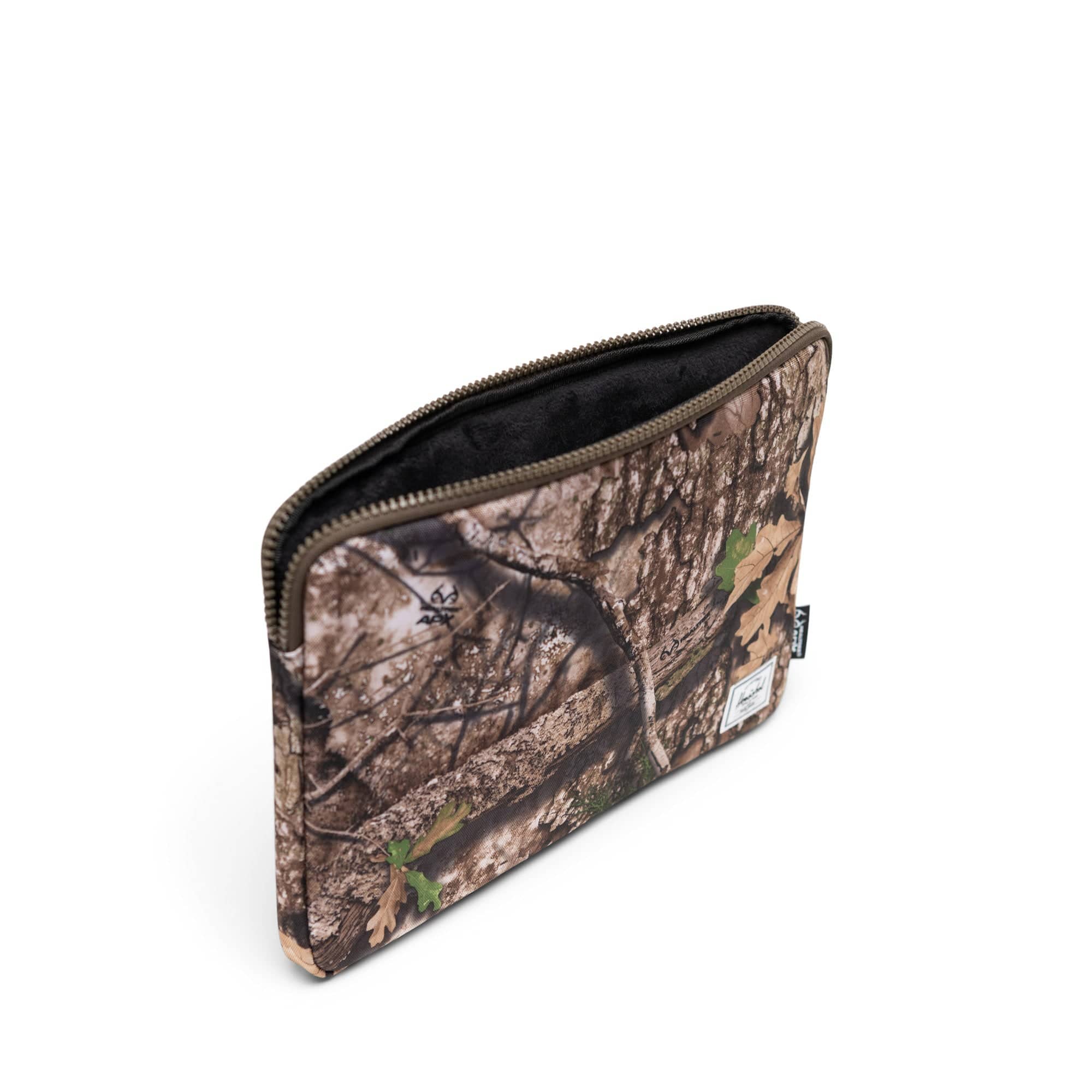 Realtree Anchor 14 Inch Sleeve - Image 3