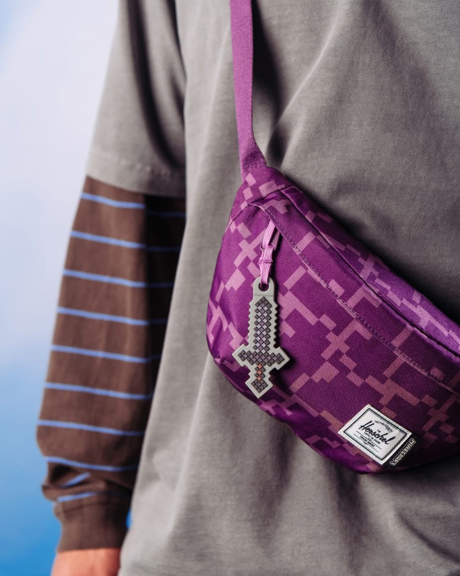 Minecraft Herschel Classic Hip Pack - Image 4
