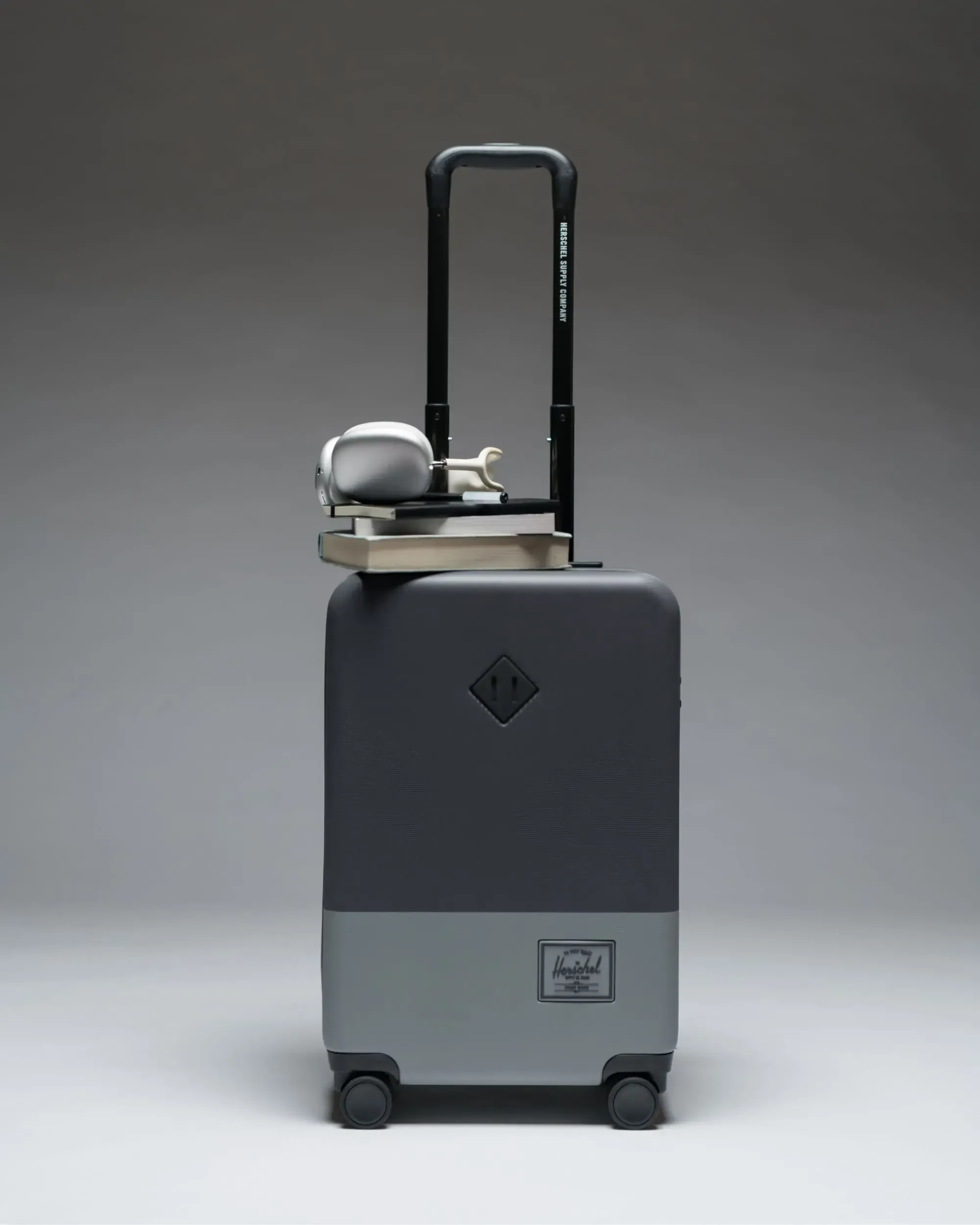 Herschel Heritage Hardshell Large Carryon Luggage - Image 2
