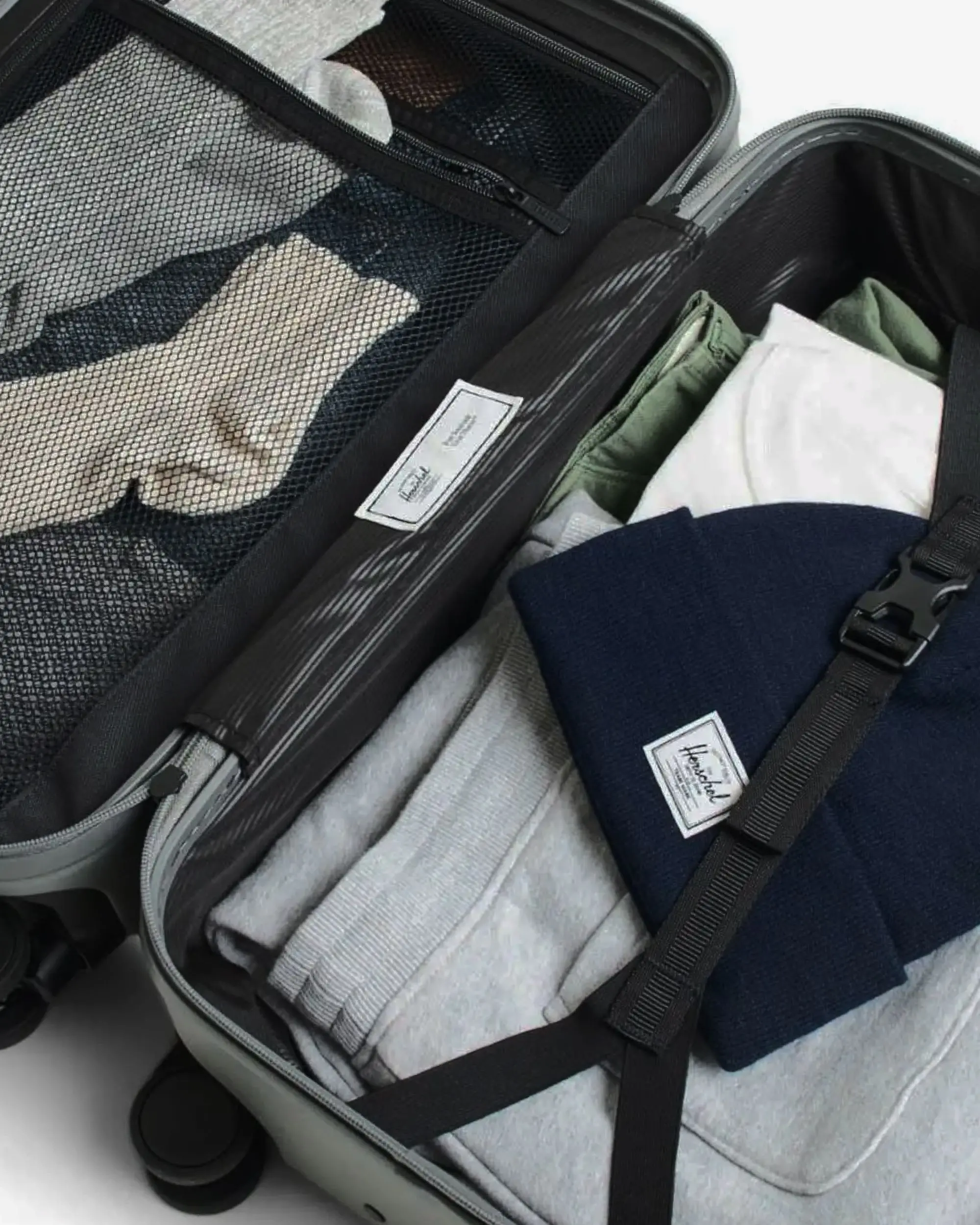 Herschel Heritage Hardshell Large Carryon Luggage - Image 4