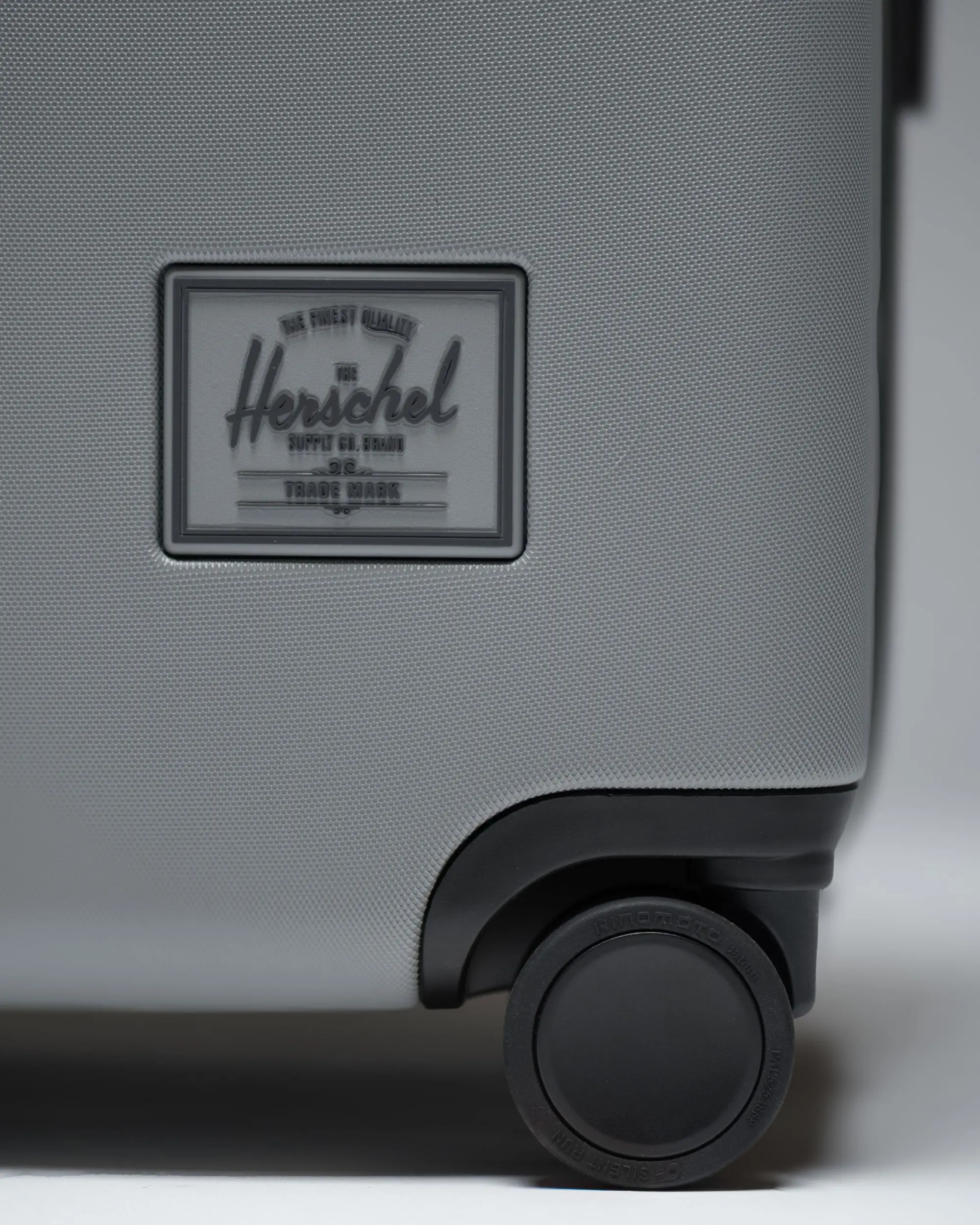 Herschel Heritage Hardshell Medium Luggage - Image 6