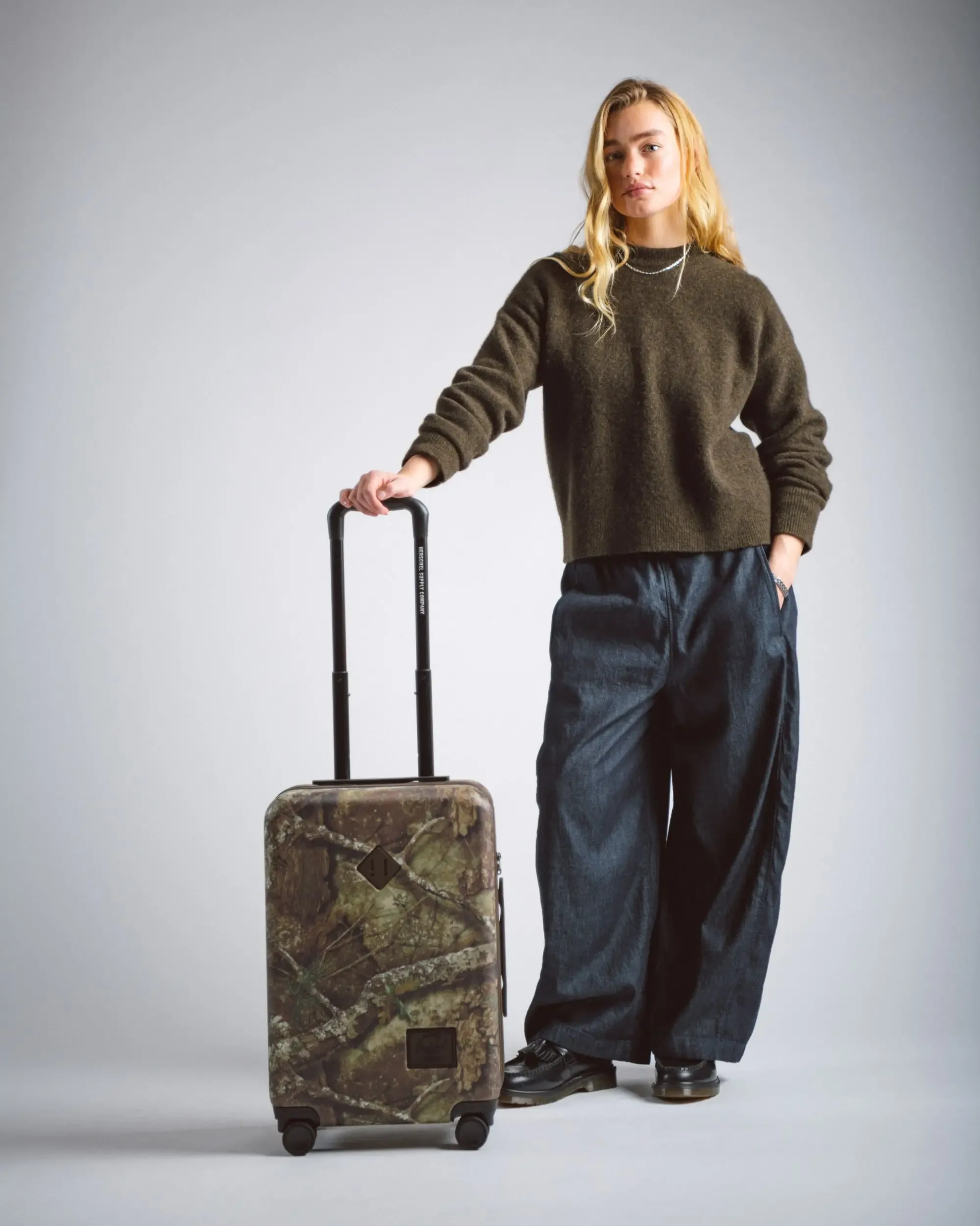 Realtree Herschel Heritage Large Co Luggage - Image 3