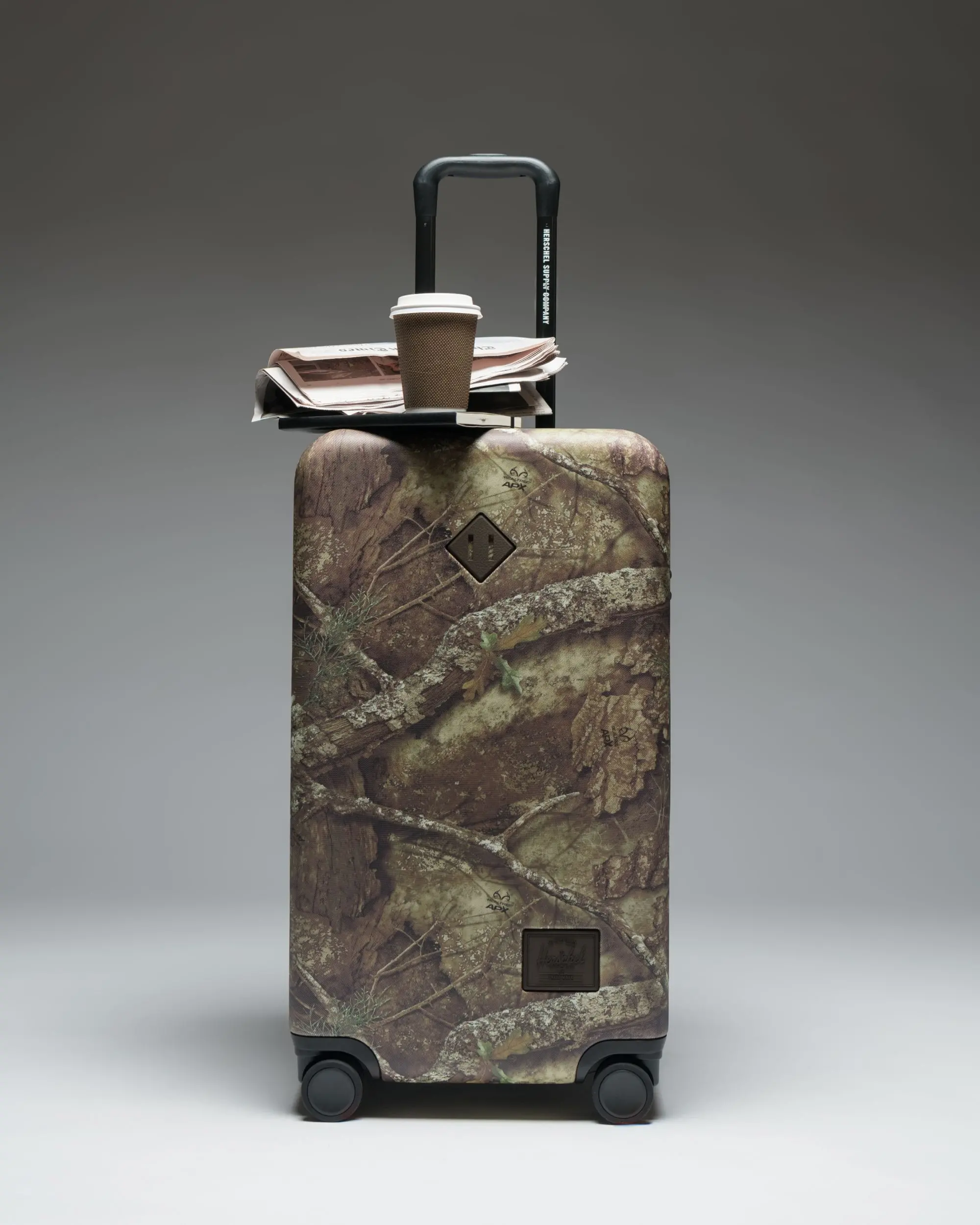 Realtree Herschel Heritage Medium Luggage - Image 2