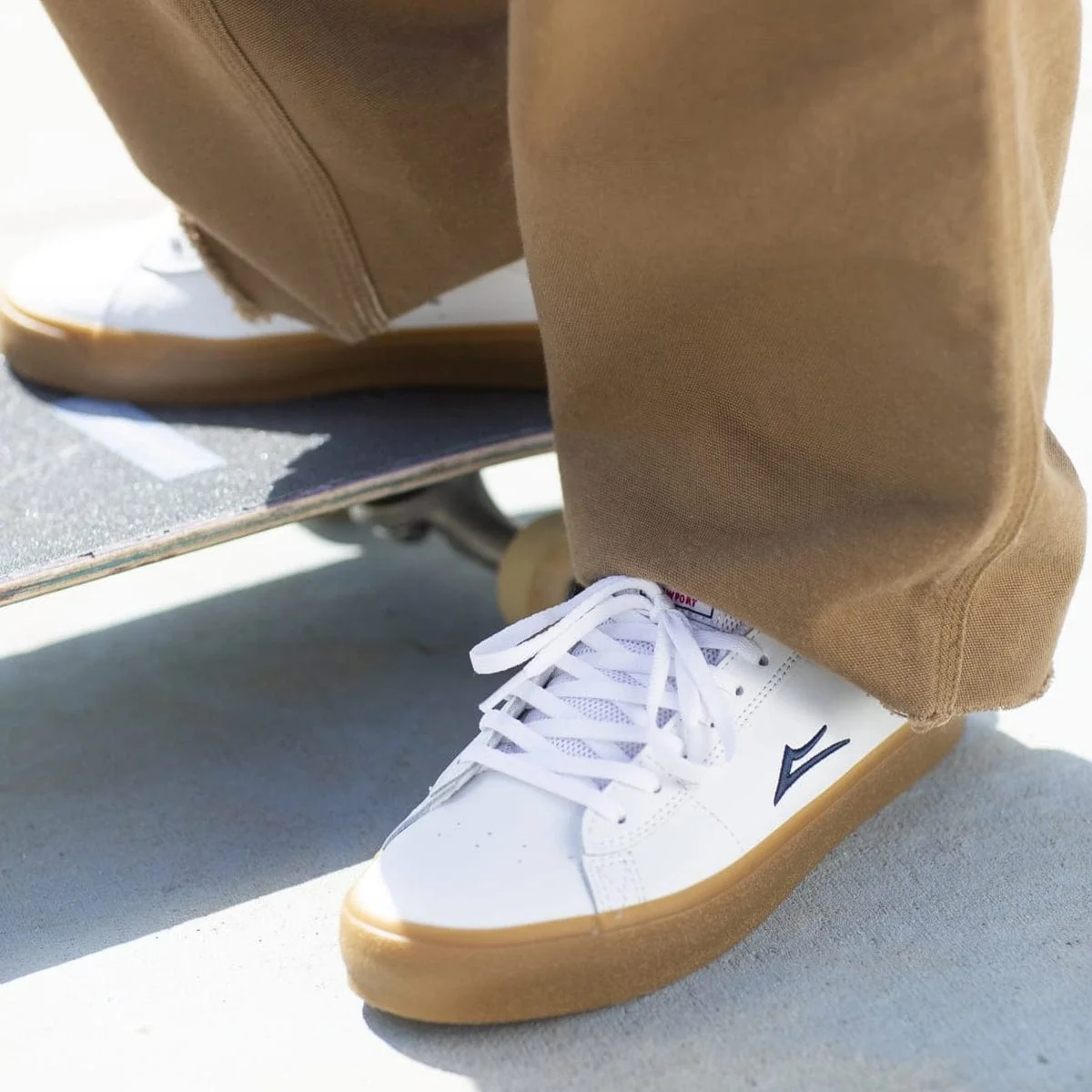 Newport White/gum Leather - Image 2