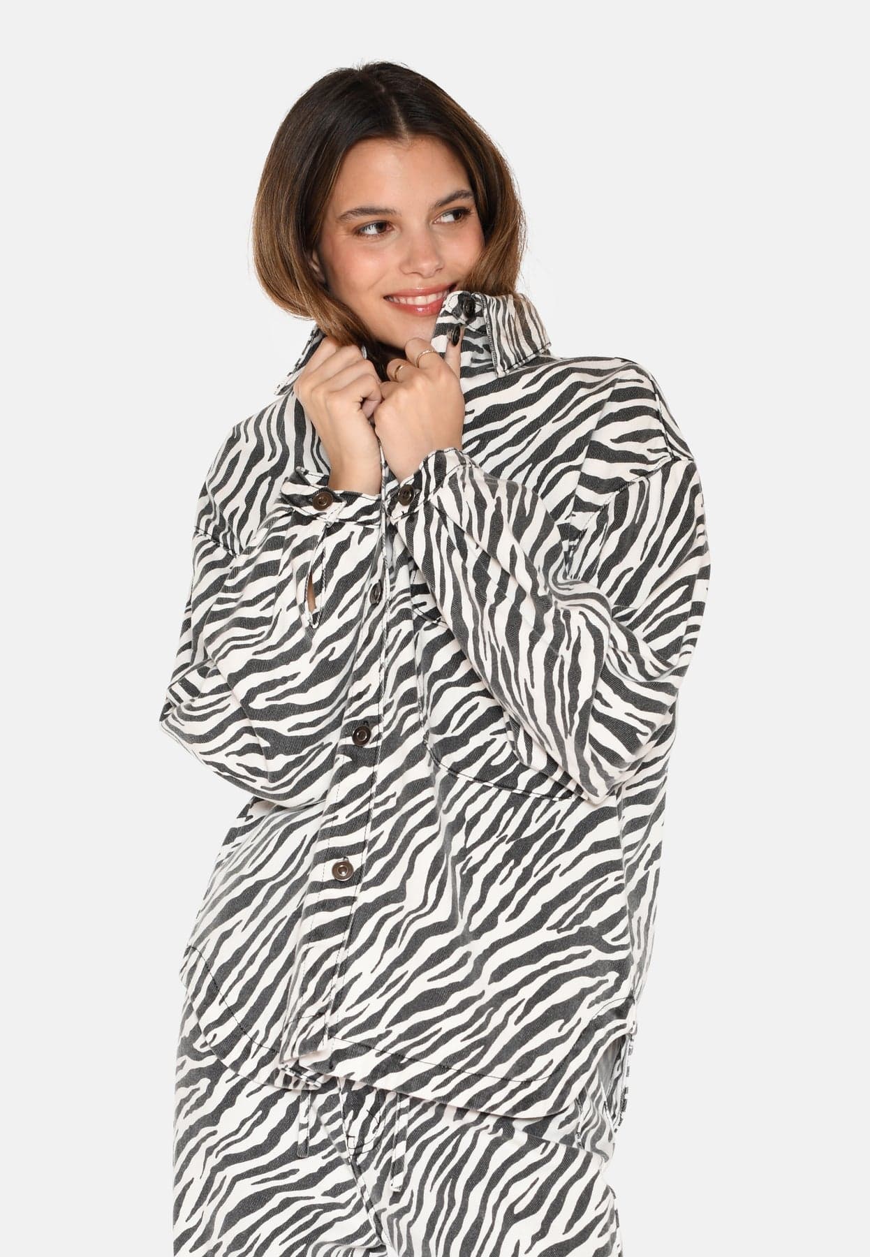 Noliana Shirt 4228 - Image 7