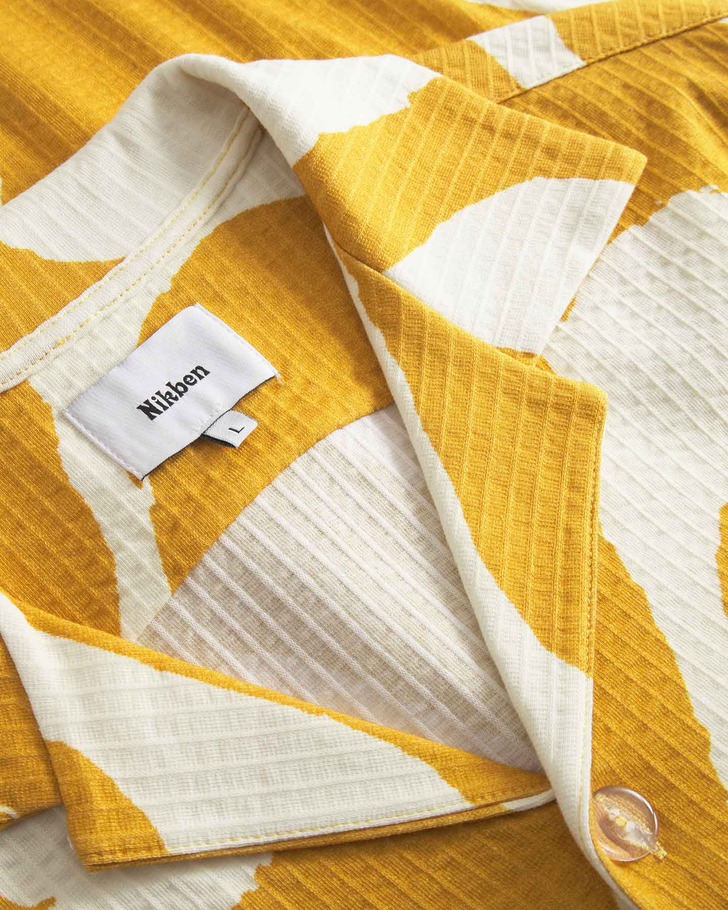 Wavy Shirt - Image 2