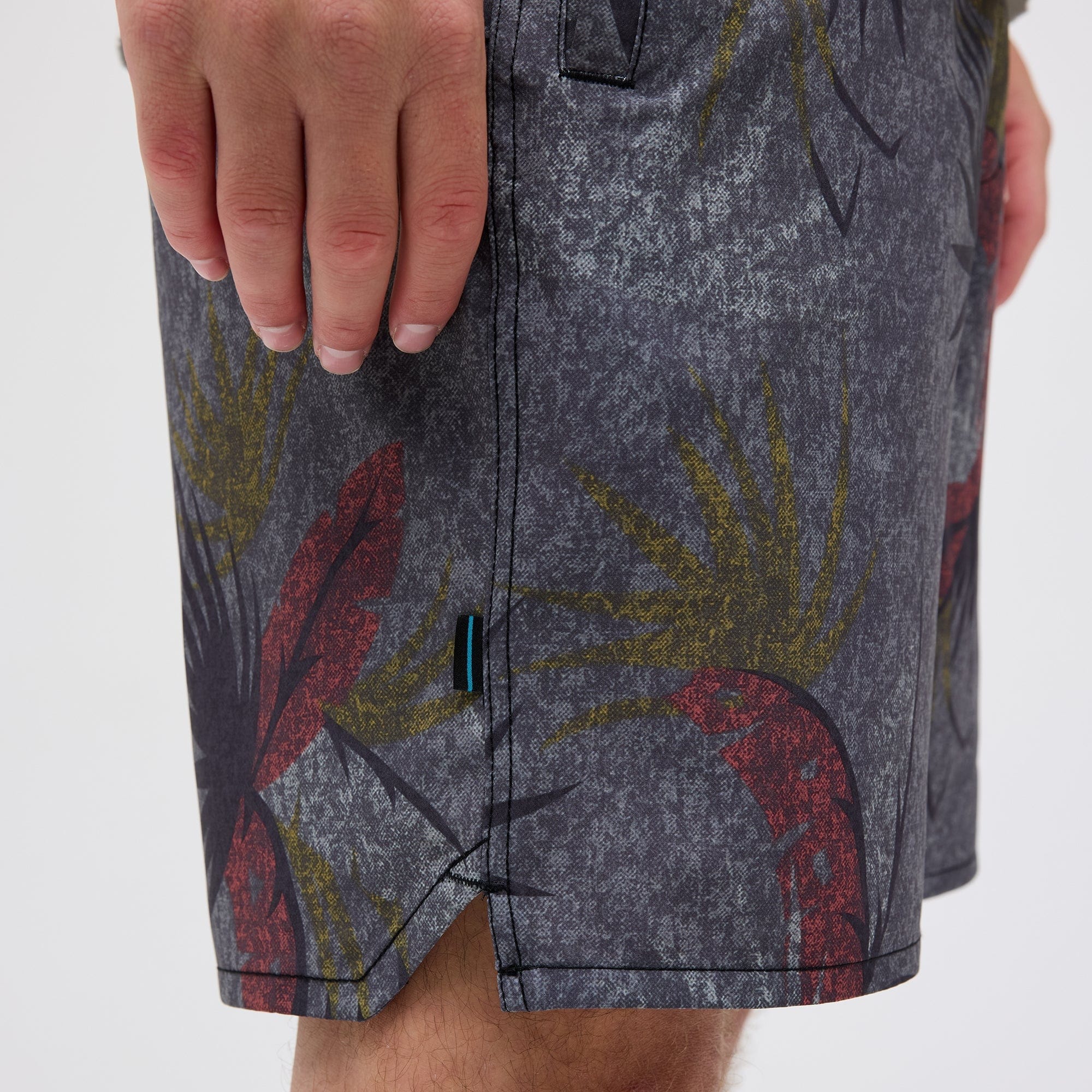 Complex Hybrid Short 7 In - Image 6