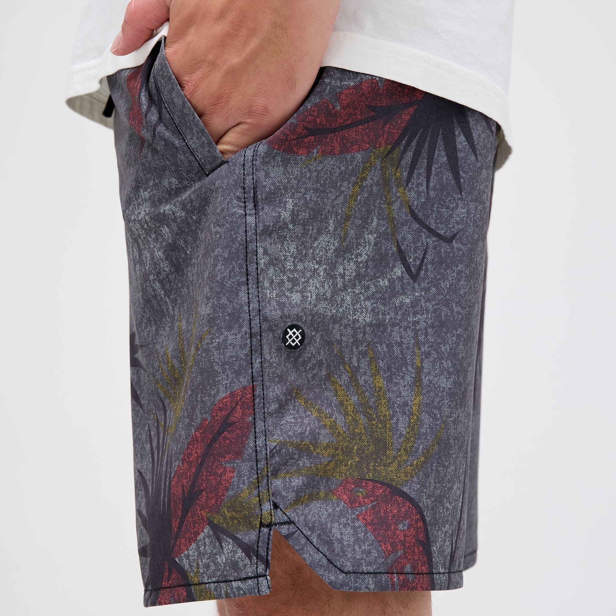 Complex Hybrid Short 7 In - Image 8