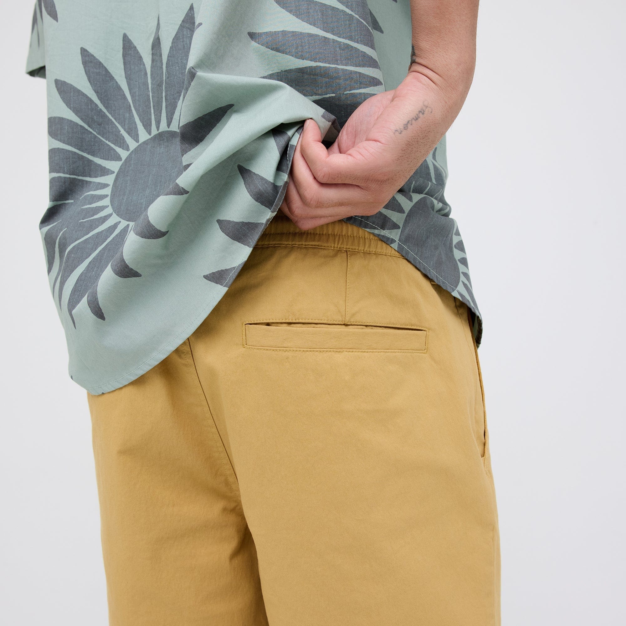 Compound Chino Short - Image 8